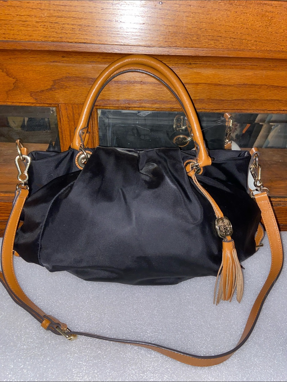 EUC Vince Camuto Black Crossbody/Handbag Satchel With Tan Leather Handles